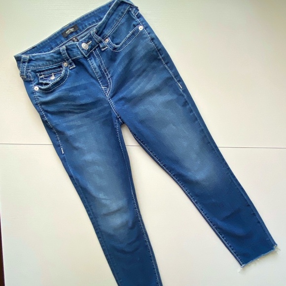 True Religion Jennie Curvy Big T Mid Rise Capri Flap Blue Jeans Size 30 - Picture 8 of 15